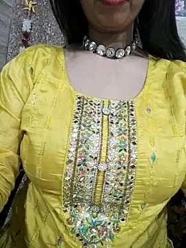 Snapshot of Aradhya-Sharma chatting on February 25, 2:44 pm Aradhya-Sharma online show from February 25, 2:44 pm