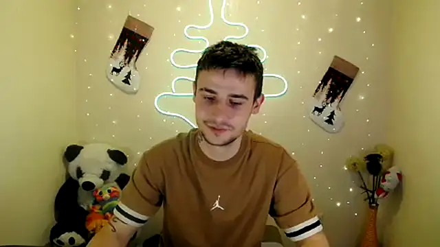 Snapshot of Mike_severi2 chatting on December 12, 12:12 pm Mike severi2 online show from December 12, 12:12 pm
