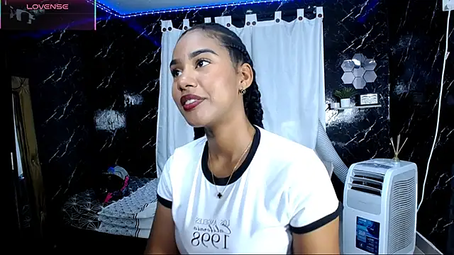 Hillary queen online show from October 6, 12:46 pm