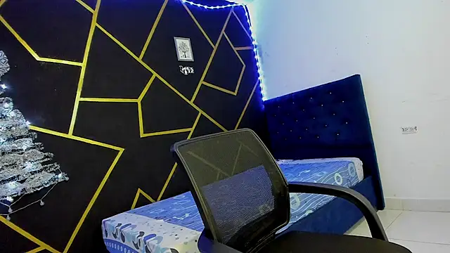 JANER 03 online show from December 1, 4:29 pm