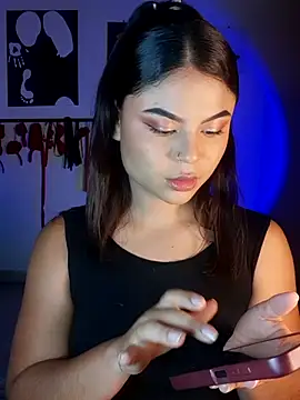 Cleo hills online show from September 21, 1:57 pm