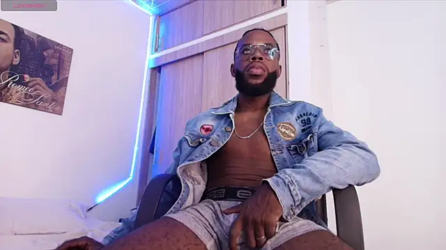 Jacksonking27 online show from March 18, 9:43 pm