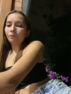 Snapshot of Penelope-Hot chatting on January 11, 12:44 am Penelope-Hot online show from January 11, 12:44 am