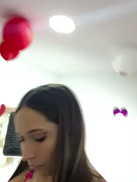 Snapshot of Penelope-Hot chatting on March 6, 12:43 am Penelope-Hot online show from March 6, 12:43 am