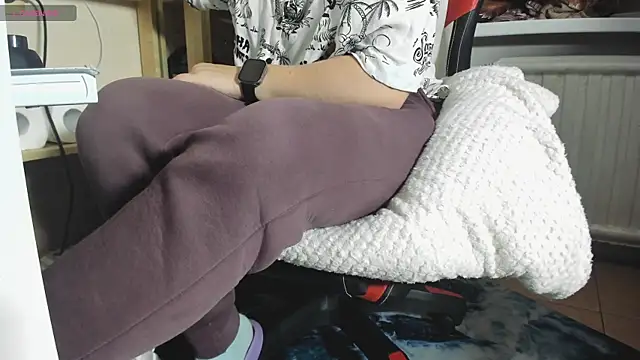 Queen Sport online show from September 27, 3:00 am