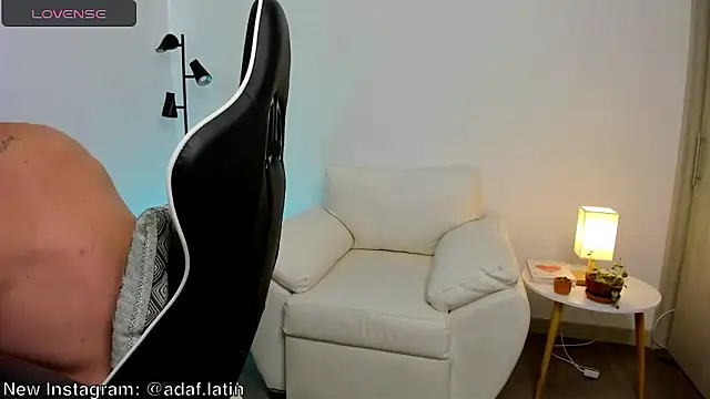 Snapshot of dafboy1 chatting on March 16, 7:18 pm dafboy1 online show from March 16, 7:18 pm