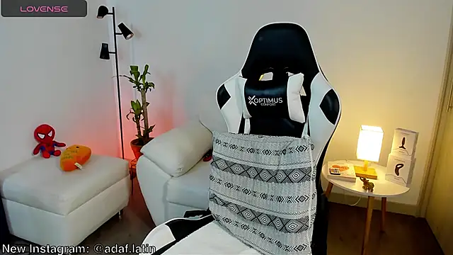 dafboy1 online show from May 11, 2:45 pm