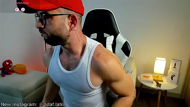 dafboy1 online show from May 15, 11:28 am