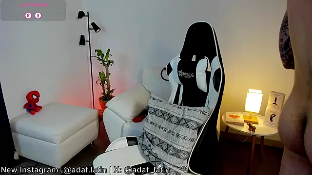 dafboy1 online show from May 19, 12:11 pm