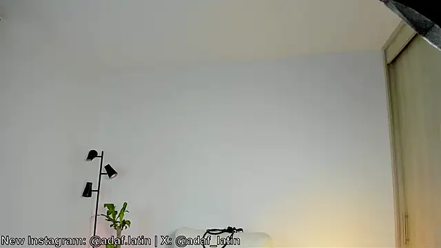dafboy1 online show from May 20, 11:49 am