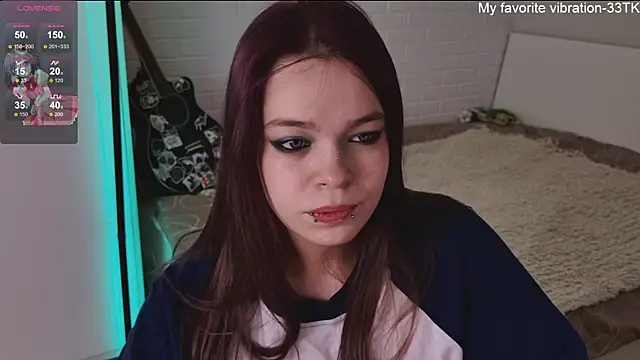 ValBae online show from December 20, 12:05 pm