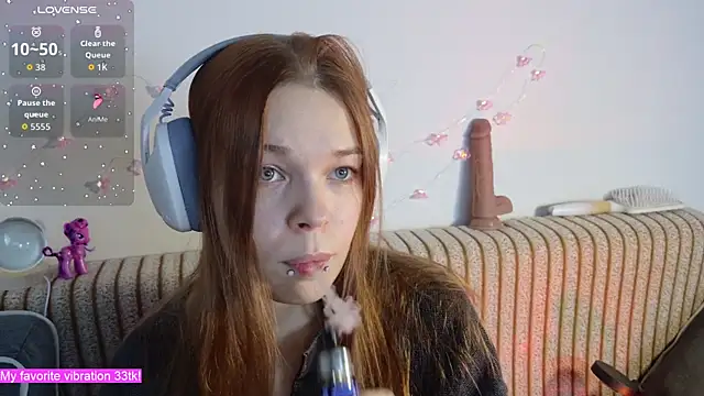 ValBae online show from November 30, 9:41 pm