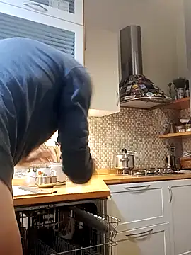 Snapshot of Frabox65 chatting on December 3, 6:15 am Frabox65 online show from December 3, 6:15 am