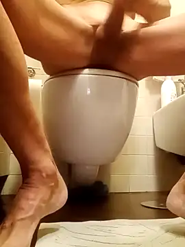 Snapshot of Frabox65 chatting on December 18, 8:03 pm Frabox65 online show from December 18, 8:03 pm