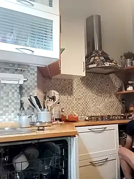 Snapshot of Frabox65 chatting on December 22, 6:17 am Frabox65 online show from December 22, 6:17 am