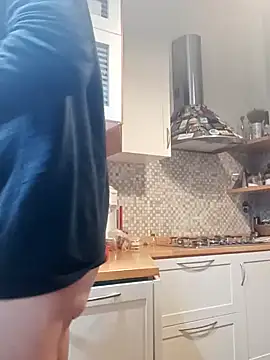 Snapshot of Frabox65 chatting on January 7, 6:05 am Frabox65 online show from January 7, 6:05 am