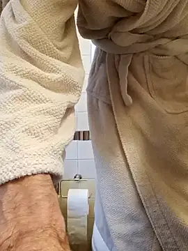 Snapshot of Frabox65 chatting on February 22, 3:47 pm Frabox65 online show from February 22, 3:47 pm