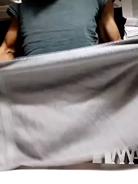 Snapshot of Frabox65 chatting on October 13, 4:45 am Frabox65 online show from October 13, 4:45 am