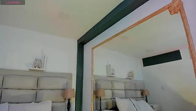 ailynBlaze online show from January 6, 2:03 pm