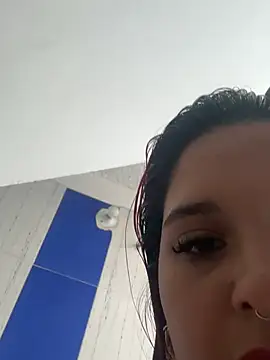 Snapshot of victoria18x chatting on December 28, 3:37 pm victoria18x online show from December 28, 3:37 pm