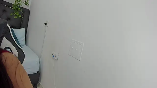 Snapshot of victoria18x chatting on February 19, 7:16 pm victoria18x online show from February 19, 7:16 pm