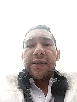 Snapshot of misterioso258 chatting on May 5, 3:20 pm misterioso258 online show from May 5, 3:20 pm