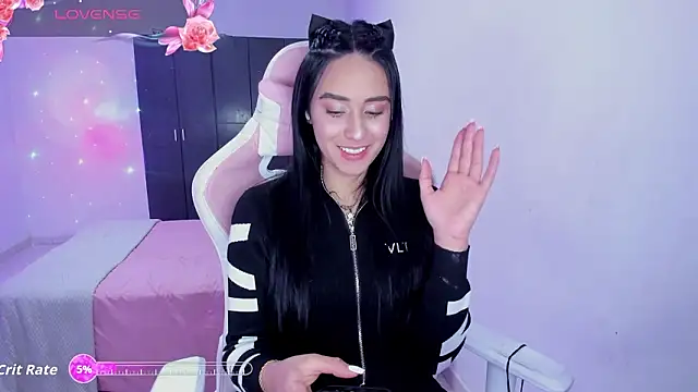 Snapshot of Tinylottie chatting on March 5, 2:18 am Tinylottie online show from March 5, 2:18 am