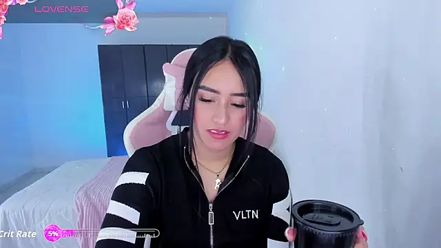 Snapshot of Tinylottie chatting on March 27, 1:44 pm Tinylottie online show from March 27, 1:44 pm