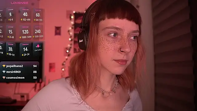 juliapie online show from December 11, 4:28 am