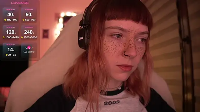 juliapie online show from December 22, 5:34 am