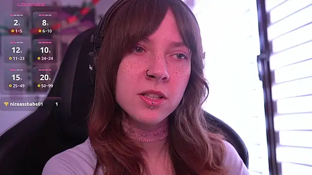 Snapshot of juliapie chatting on March 21, 9:58 am juliapie online show from March 21, 9:58 am