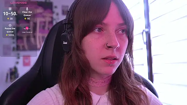 Snapshot of juliapie chatting on April 8, 9:09 am juliapie online show from April 8, 9:09 am