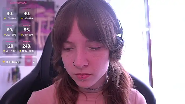 Snapshot of juliapie chatting on April 10, 9:14 am juliapie online show from April 10, 9:14 am