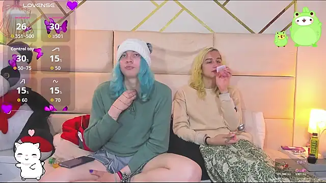 -kisa  online show from December 19, 2:07 am