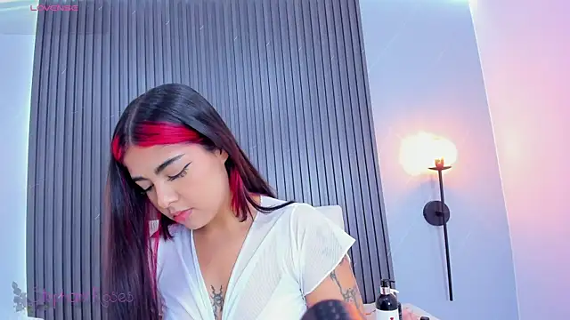 Snapshot of stephany_roses_ chatting on February 4, 7:44 pm stephany roses online show from February 4, 7:44 pm