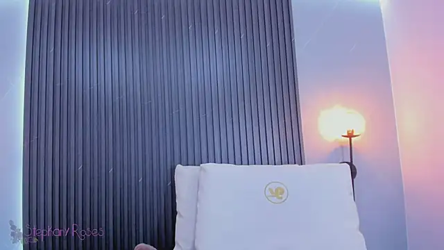 Snapshot of stephany_roses_ chatting on March 8, 7:53 pm stephany roses online show from March 8, 7:53 pm