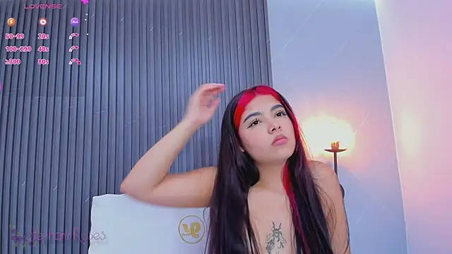 Snapshot of stephany_roses_ chatting on March 19, 1:43 am stephany roses online show from March 19, 1:43 am