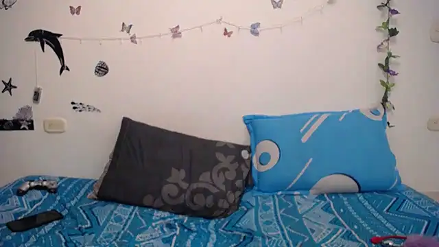 Snapshot of Julieta_Hass chatting on December 19, 4:24 pm Julieta Hass online show from December 19, 4:24 pm