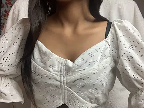 Snapshot of Kayzza_5 chatting on February 28, 8:09 am Kayzza 5 online show from February 28, 8:09 am