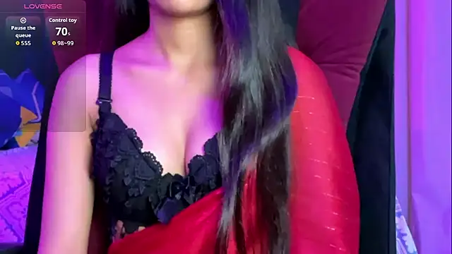 Snapshot of Kayzza_5 chatting on October 18, 6:26 am Kayzza 5 online show from October 18, 6:26 am