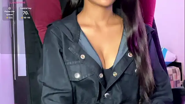 Snapshot of Kayzza_5 chatting on November 29, 7:11 am Kayzza 5 online show from November 29, 7:11 am