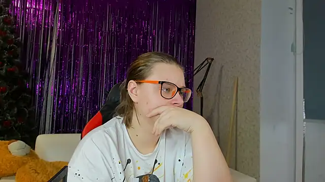 Snapshot of Seductive_She_Wolf chatting on January 31, 6:25 pm Seductive She Wolf online show from January 31, 6:25 pm