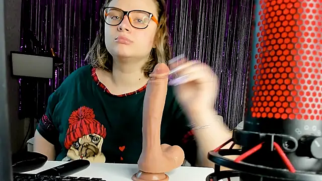 Snapshot of Seductive_She_Wolf chatting on March 14, 12:51 pm Seductive She Wolf online show from March 14, 12:51 pm