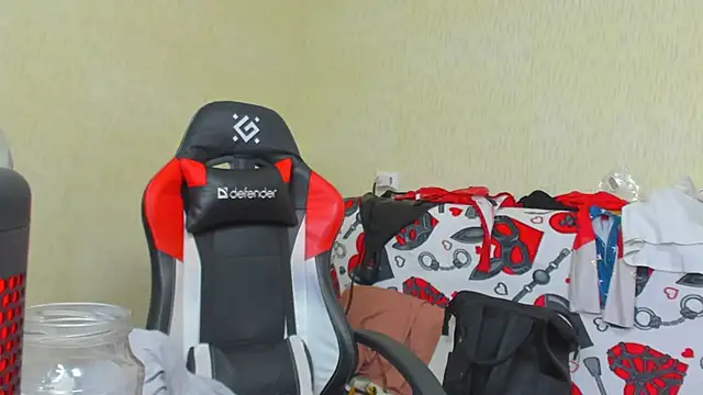 Snapshot of Seductive_She_Wolf chatting on March 14, 10:05 pm Seductive She Wolf online show from March 14, 10:05 pm