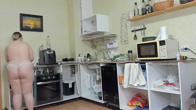 Snapshot of Seductive_She_Wolf chatting on March 16, 5:07 pm Seductive She Wolf online show from March 16, 5:07 pm