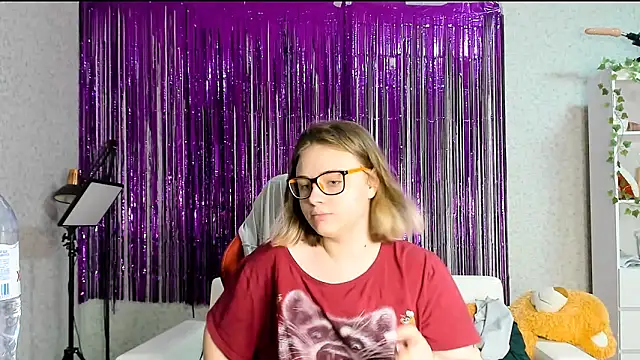 Snapshot of Seductive_She_Wolf chatting on March 19, 9:16 pm Seductive She Wolf online show from March 19, 9:16 pm