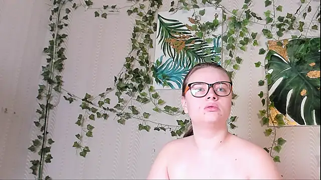 Snapshot of Seductive_She_Wolf chatting on November 23, 9:09 am Seductive She Wolf online show from November 23, 9:09 am