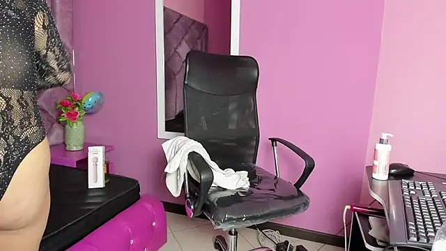 Sarah Hornny online show from March 8, 10:22 am