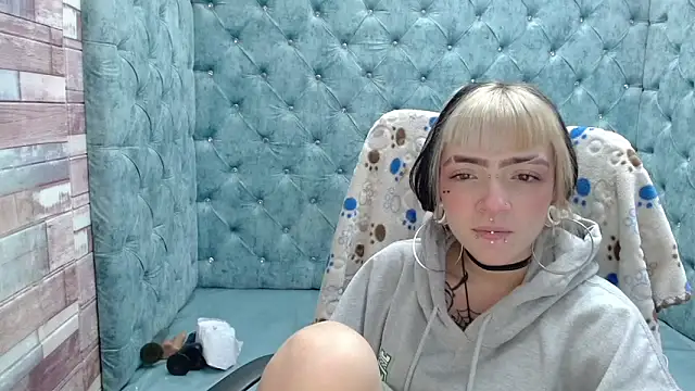 Snapshot of Samantha_Smiith chatting on October 7, 3:25 am Samantha Smiith online show from October 7, 3:25 am