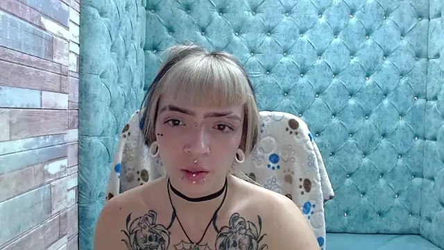 Snapshot of Samantha_Smiith chatting on October 16, 3:40 am Samantha Smiith online show from October 16, 3:40 am